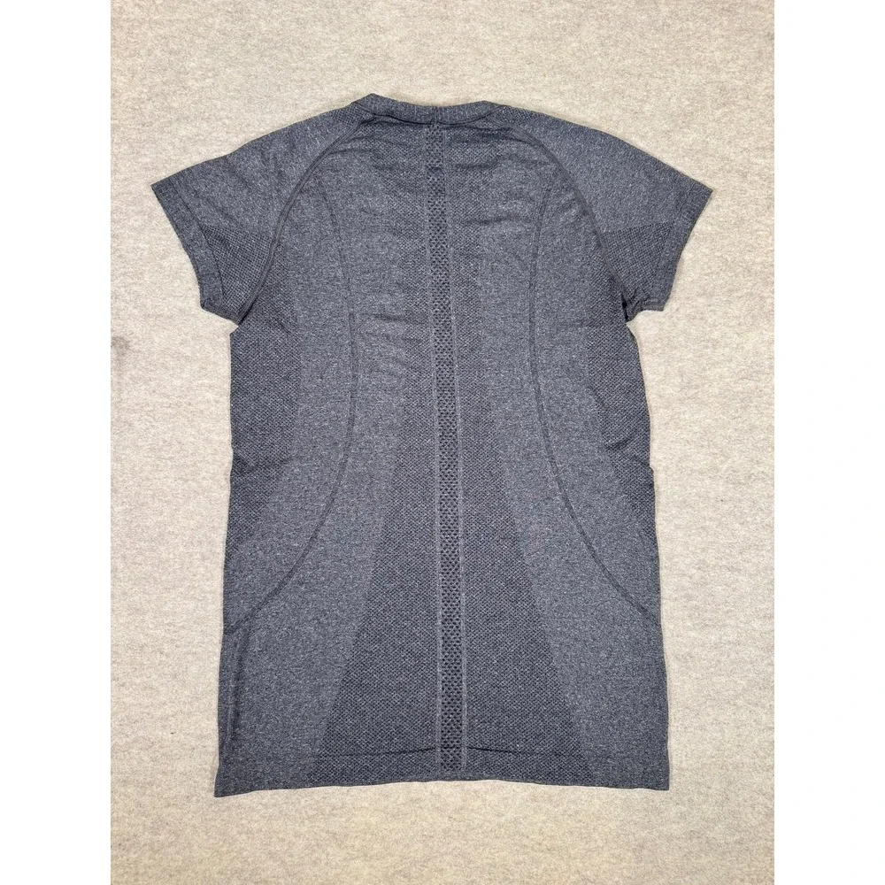 Lululemon Swiftly Tech Shirt Womens 8 Gray Short Sleeve Run Yoga Athletic Gym